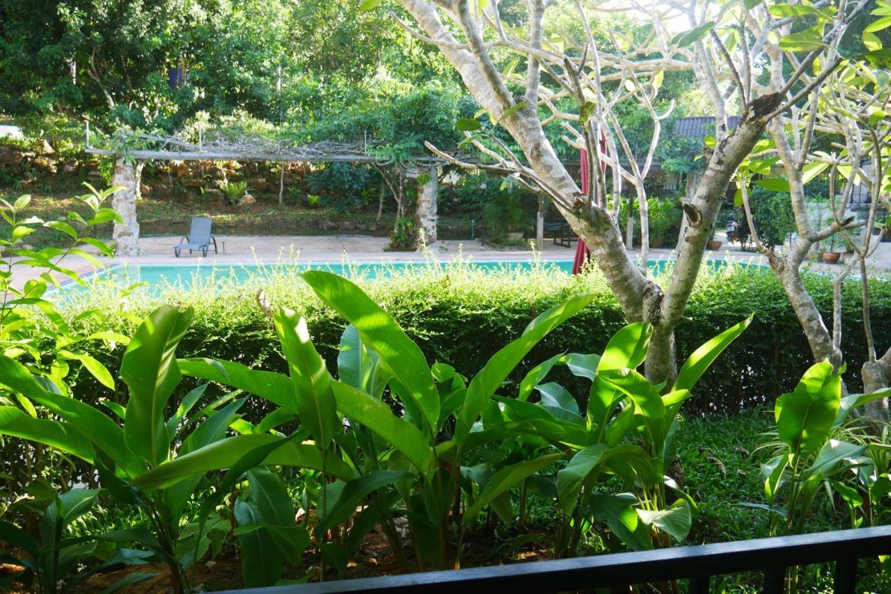 Big Elk Steak House - Homestay Trat Exterior foto